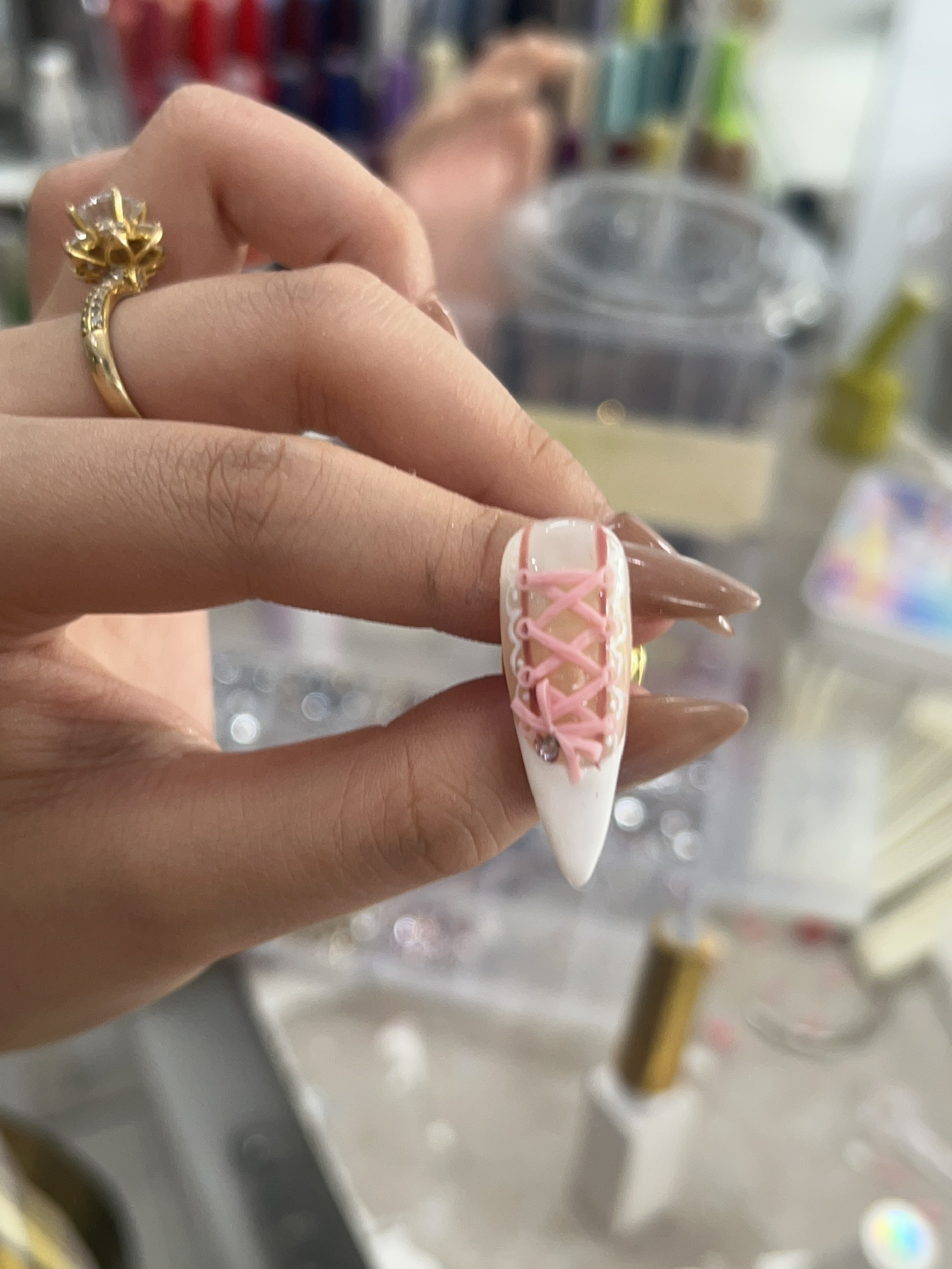 Mẫu video nail, tóc, mi Kim Loan Beauty trên TikTok