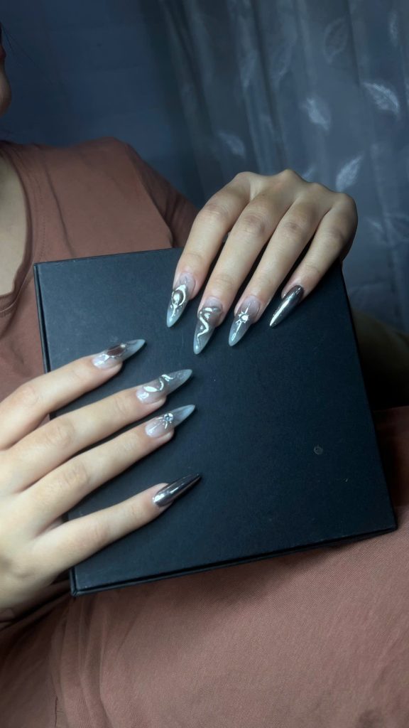 Mẫu nail xám đen cá tính tại Kim Loan Beauty Hòa Thành Tây Ninh