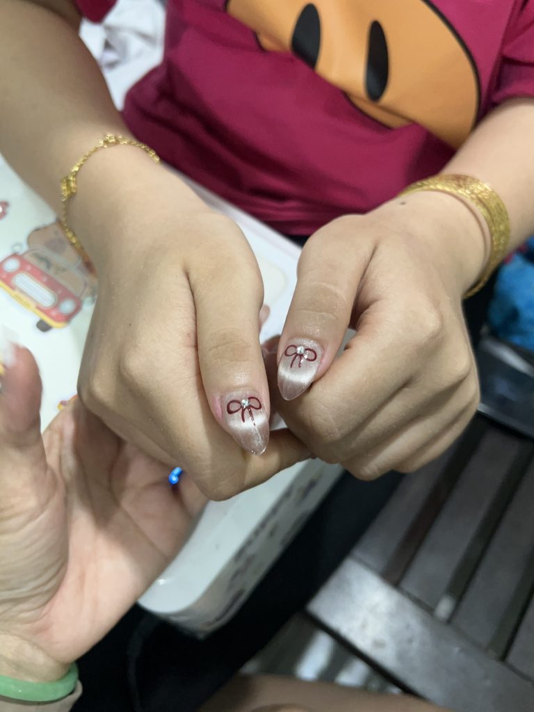 Mẫu nail vẽ nơ dễ thương tại Kim Loan Beauty Hòa Thành Tây Ninh